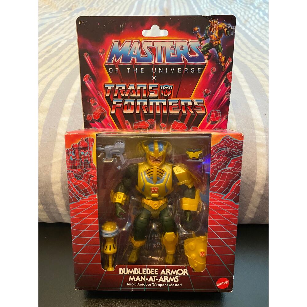Mattel:  MOTU & Transformers - Bumblebee Armor Man At Arms